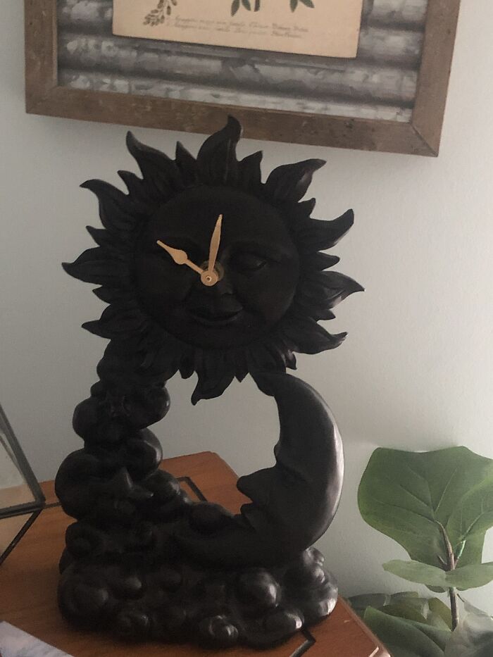 The Hands Don’t Move, Sadly.. But I Mean, I Don’t Expect Anything More From Goodwill.