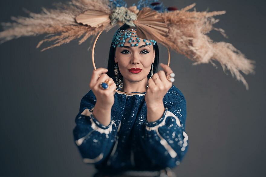 "Seasons - My Life As A Dream": A Celebration Of The Traditional Romanian Blouse, Ia (19 Pics) "Seasons - My Life As A Dream": A Celebration Of The Traditional Romanian Blouse, Ia (19 Pics)