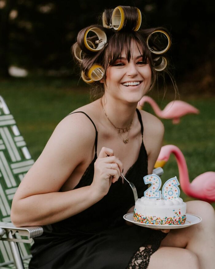 “Genetics Really Said Copy And Paste”: People Are Amazed At How Similar This Woman Looks To Her Dad In These 5 Recreation Photos “Genetics Really Said Copy And Paste”: People Are Amazed At How Similar This Woman Looks To Her Dad In These 5 Recreation Photos