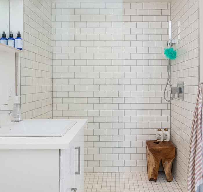 35 Stories Of The Worst Things Guests Have Done, As Told By Users Of This Online Community