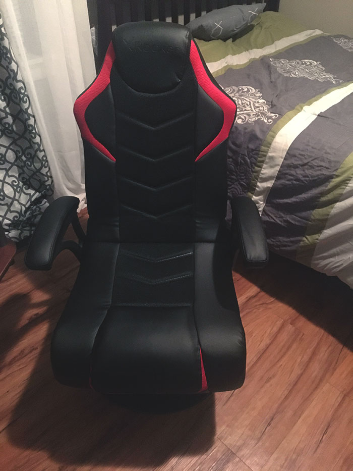 My Immigrant Parents, Who Were Ineligible For Unemployment And Stimulus, Managed To Save Up To Get Me A New Chair For Christmas
