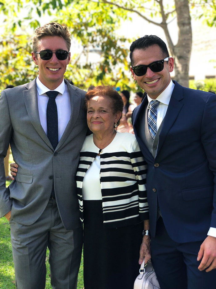 I Brought My Boyfriend To My Sister’s Wedding And Introduced Him To My Very Evangelical Family. My Grandma Loved Him