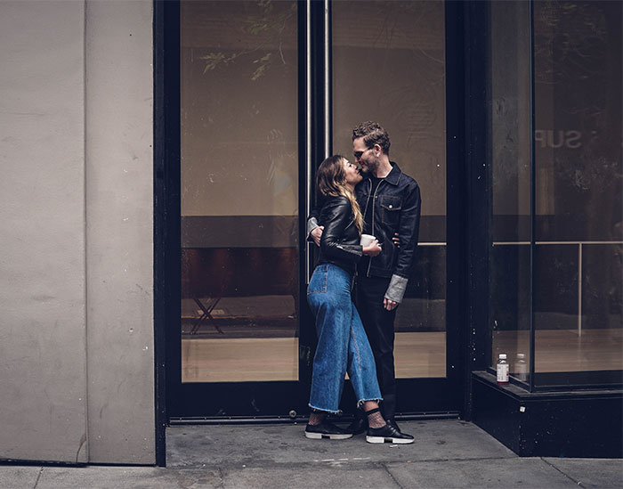 Woman Spots Red Flags On First Date When Guy Insists On Using Her Bathroom, He Instantly Shows His True Colors When She Refuses Woman Spots Red Flags On First Date When Guy Insists On Using Her Bathroom, He Instantly Shows His True Colors When She Refuses