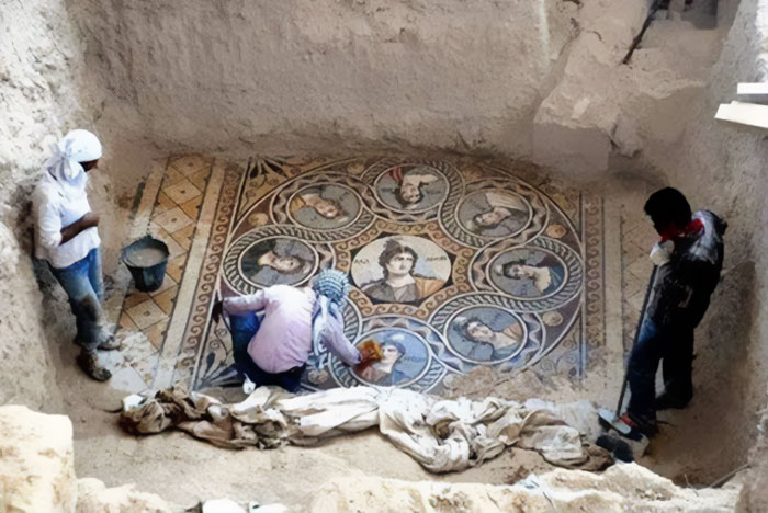 Archeologists Unearth 2200-Year-Old Mosaics In An Ancient Greek City Named Zeugma In Gaziantep Province, Turkey. They Have Given Us The Opportunity To Witness The Unveiling Of Greek And Roman Art That Hasn’t Been Seen In Thousands Of Years. Three New Mosaics Have Been Discovered