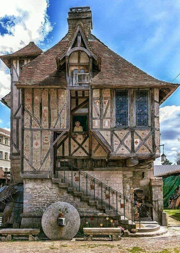 Esta casa medieval, situada en el pueblo francés de Argentan, construida en 1509