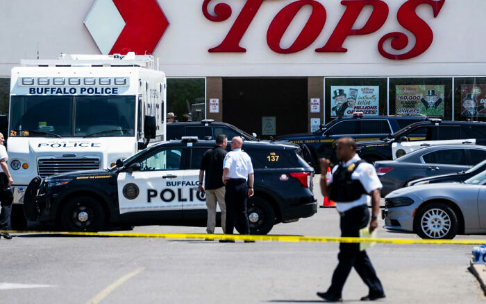 911 Dispatcher Fired After Allegedly Hanging Up On Store Employee During Buffalo Shooting Call
