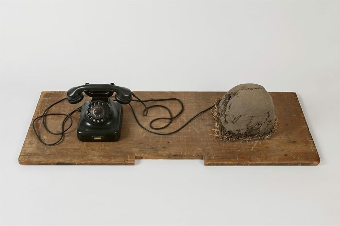 Joseph Beuys Erdtelephon, 1968 Telephone, Lump Of Clay, Dried Grass, Cord, Wood 19 × 38.5 × 104.5 Cm (7 ½ × 15 ⅛ × 41 ⅛ In.)