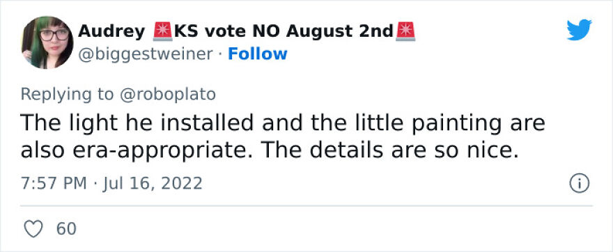 Dad Makes A Cat Bed For His Daughter's Feline From An Old TV, And It Hasn't Gone Unnoticed On The Socials Dad Makes A Cat Bed For His Daughter's Feline From An Old TV, And It Hasn't Gone Unnoticed On The Socials