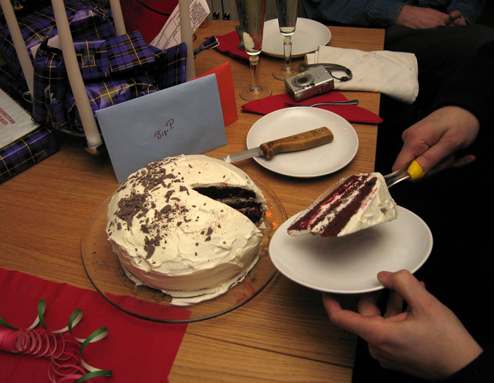 Woman Asks Folks Online If She’s A Jerk For Taking The Cake She Baked For Her Fiance And Leaving His B-Day Party After His Mom Stole Her Thunder Woman Asks Folks Online If She’s A Jerk For Taking The Cake She Baked For Her Fiance And Leaving His B-Day Party After His Mom Stole Her Thunder