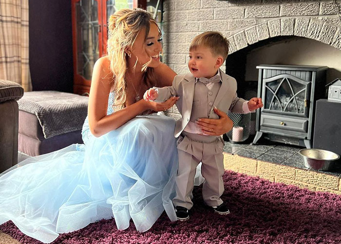 16-Year-Old Mom Goes Viral After Taking Her Toddler To Prom As Her Date 16-Year-Old Mom Goes Viral After Taking Her Toddler To Prom As Her Date