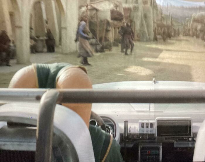 New Star Wars Show Has Butts Driving Speeders