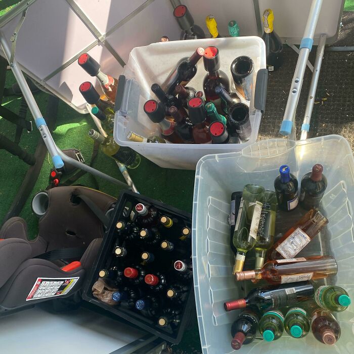Wtf… I Got Call From A Buddy Who Dives , She Said This Dumpster Had A Bunch Of Wine In It! She Wasn’t Lying, We Recovered Over 70 Bottles And A Couple Packs Of Hard Seltzer’s 😅