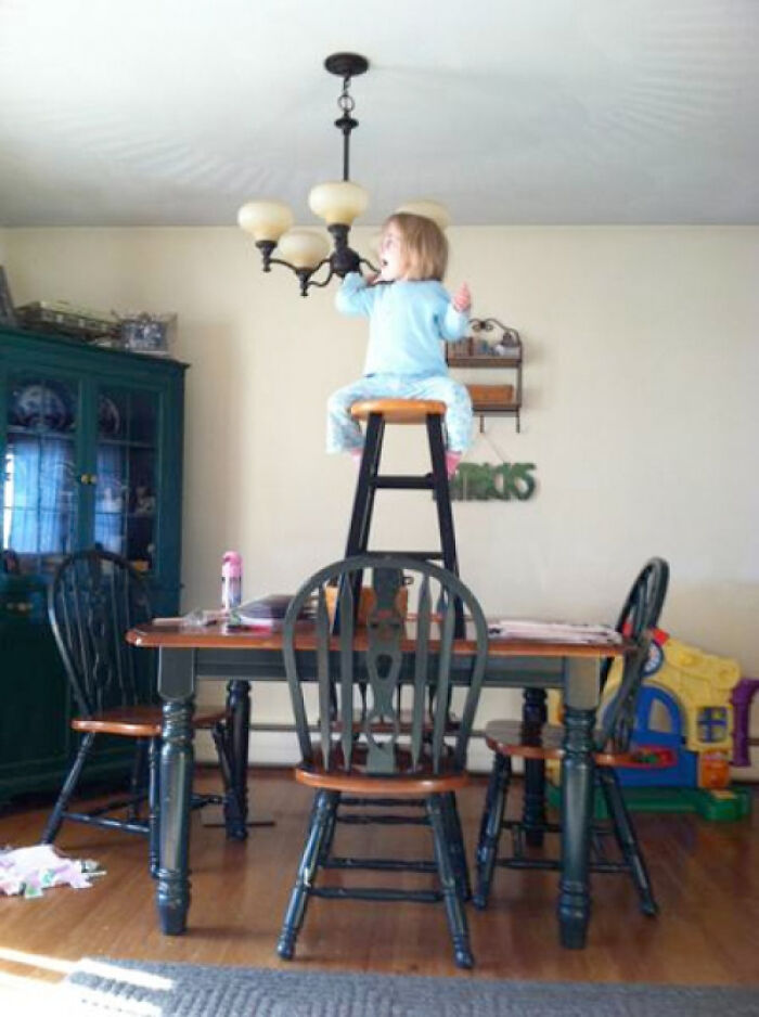 35 Of The Funniest Babysitting Stories That These People Just Had To Share Online