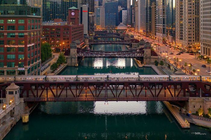 Chicago's Wells Street Bridge