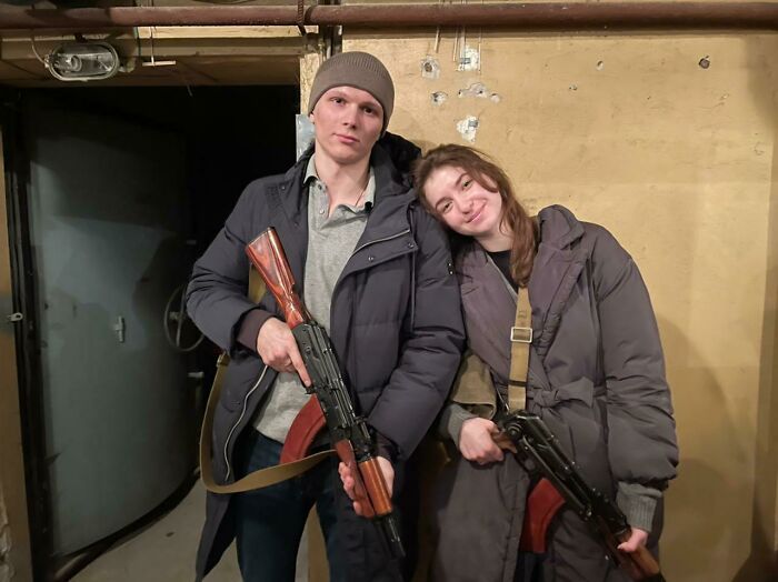 This Ukrainian Couple Spent Their First Day Of Marriage Collecting Rifles To Defend Their Country