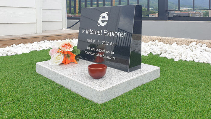 This Gravestone Of Internet Explorer A Korean Made