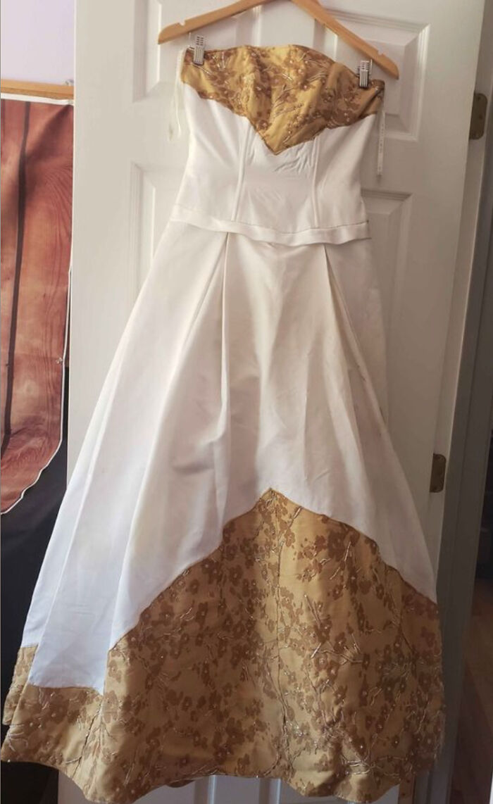 "Custom" Wedding Dress For Sale For $1000 On Fb Marketplace?!
