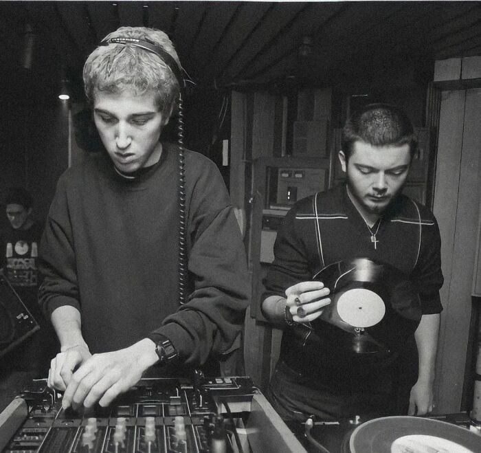 Daft Punk Without Helmets Performing At A French Nightclub L’an-Fer. 1996