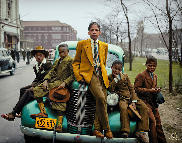 Muchachos afroamericanos en la mañana de Pascua, Southside, Chicago, Illinois, abril de 1941 [coloreada]