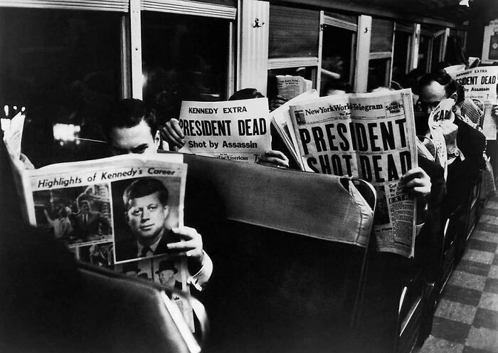 Pasajeros en Nueva York en la tarde del 22 de noviembre de 1963