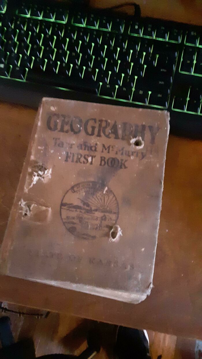 This 101-Year-Old Geography Book I Found While Redoing A Wall