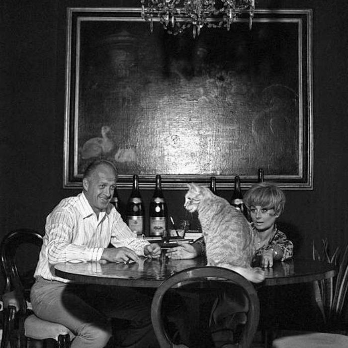 El director italiano Raimondo Vianello y la actriz Sandra Mondaini, 1967