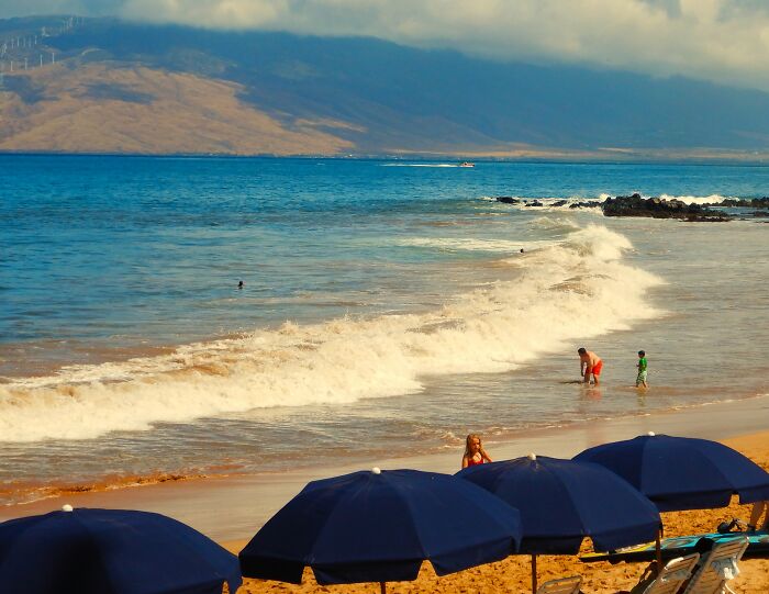 Keawakapu Beach, Maui, Looking Toward The West Maui Mountains.