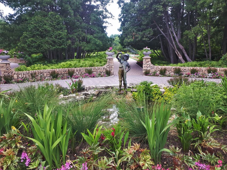I Took Photos Of Assiniboine Park & English Gardens On A Hot, Muggy Day (25 Pics)