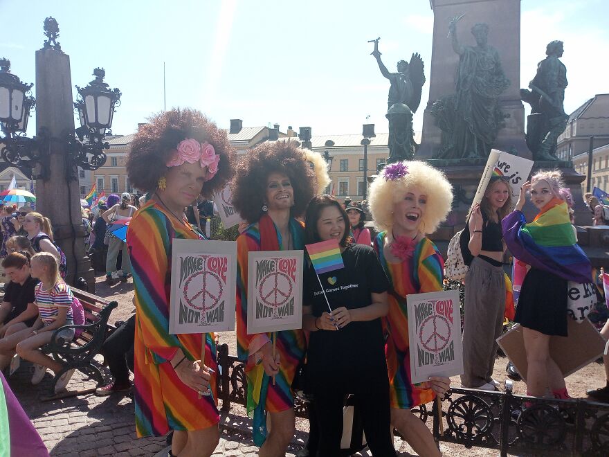 I Just Wanna Show Some Cute Moments At The Helsinki Pride Walk Today (9 Pics) I Just Wanna Show Some Cute Moments At The Helsinki Pride Walk Today (9 Pics)