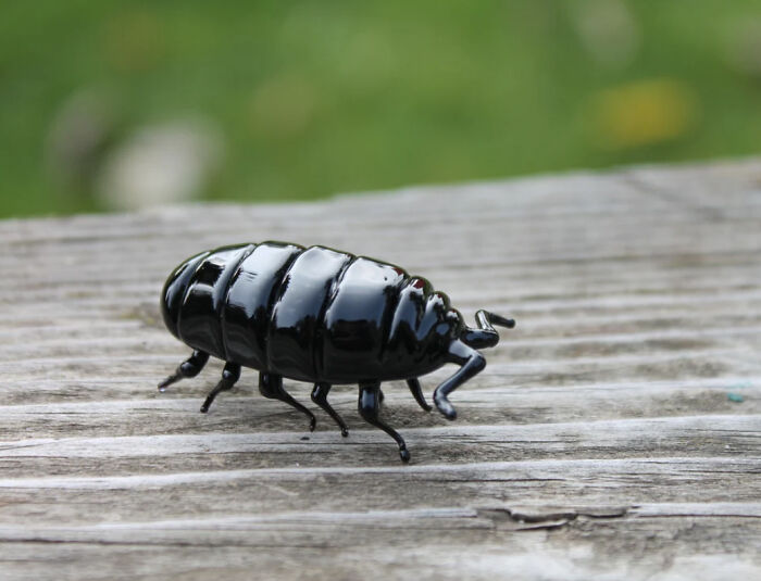 I Make Miniature Animals And Insects Out Of Glass