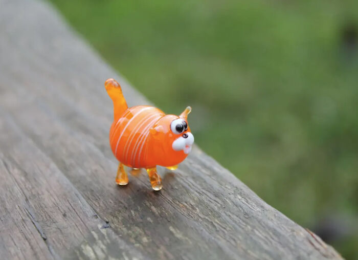 I Make Miniature Animals And Insects Out Of Glass