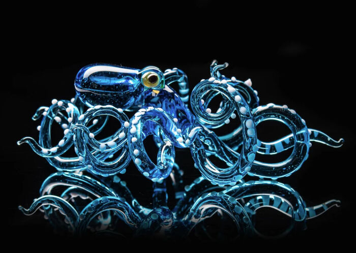 I Make Miniature Animals And Insects Out Of Glass