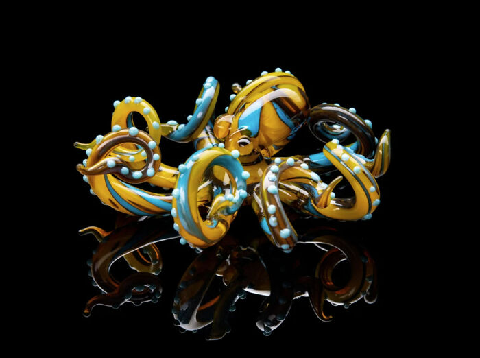 I Make Miniature Animals And Insects Out Of Glass