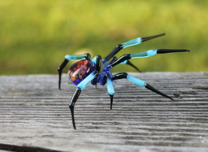 I Make Miniature Animals And Insects Out Of Glass