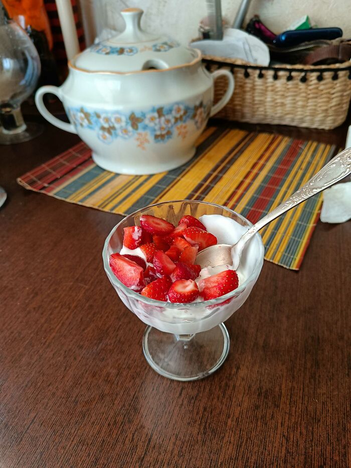 Vanilla Strawberry Ice Cream Is Our Family's Go-To Summer Flavor