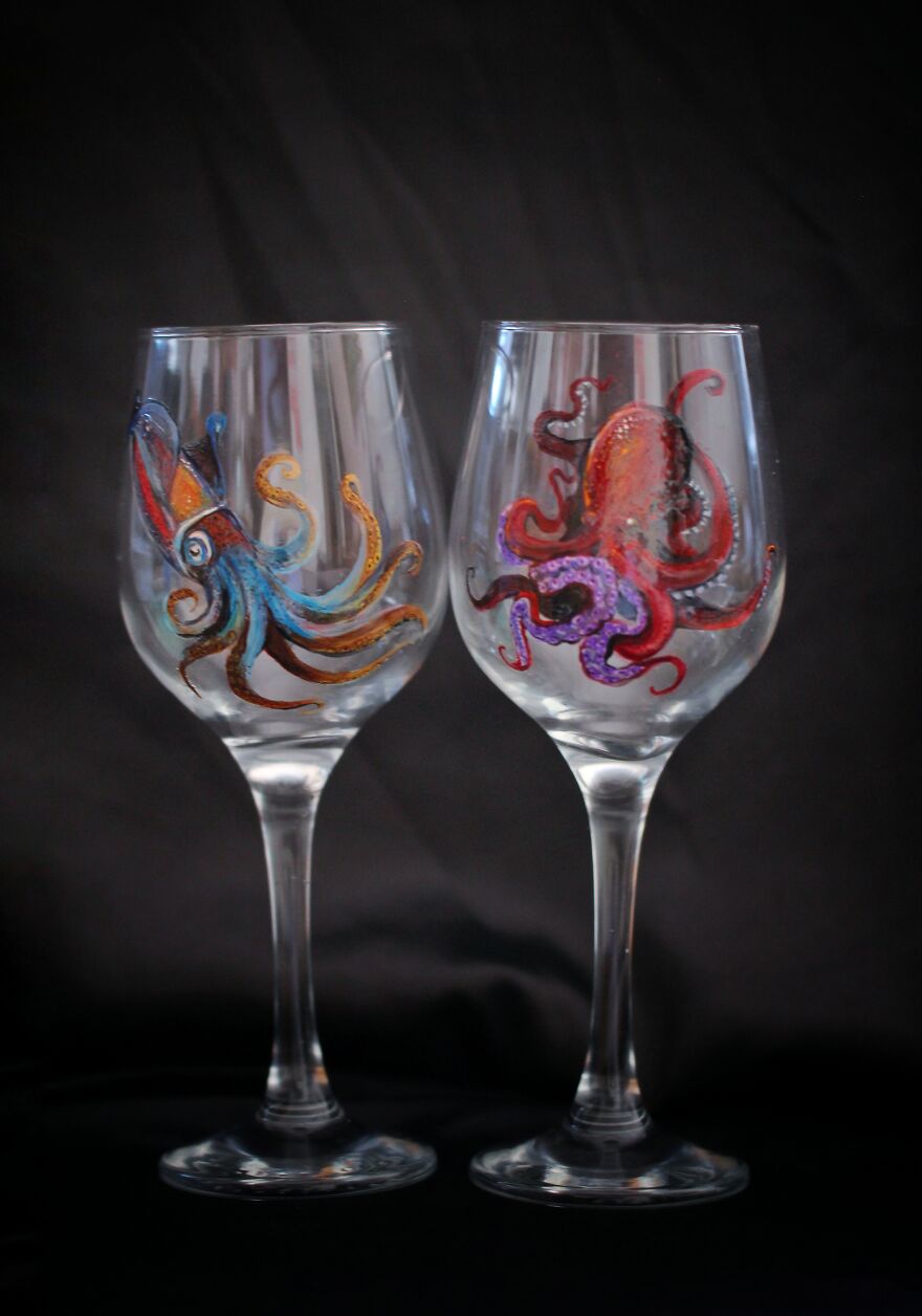 "Weird Wine" My Realistic Octopus Glass Paintings (17 Pics)