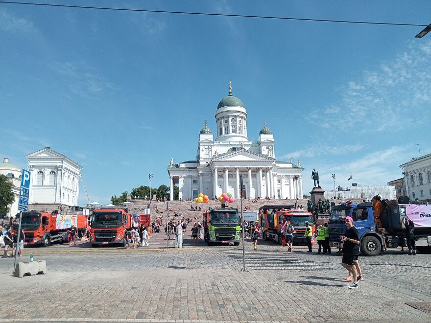 I Just Wanna Show Some Cute Moments At The Helsinki Pride Walk Today (9 Pics) I Just Wanna Show Some Cute Moments At The Helsinki Pride Walk Today (9 Pics)