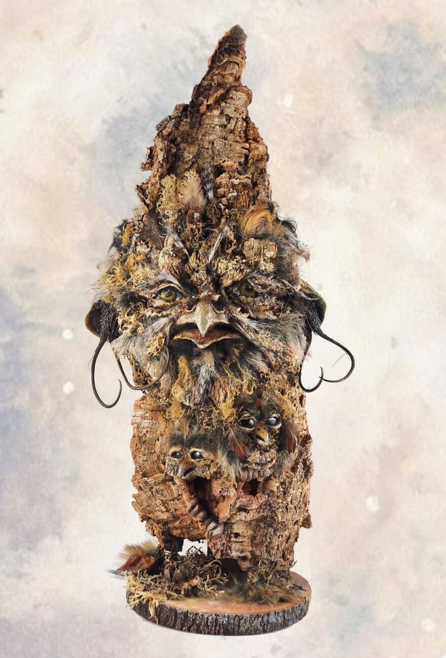 What Is It? It's A Lovely Piece Of Bark (Cork) With A Birdlike Creature, It Can Bite Because It Has Two Little Ones To Protect!