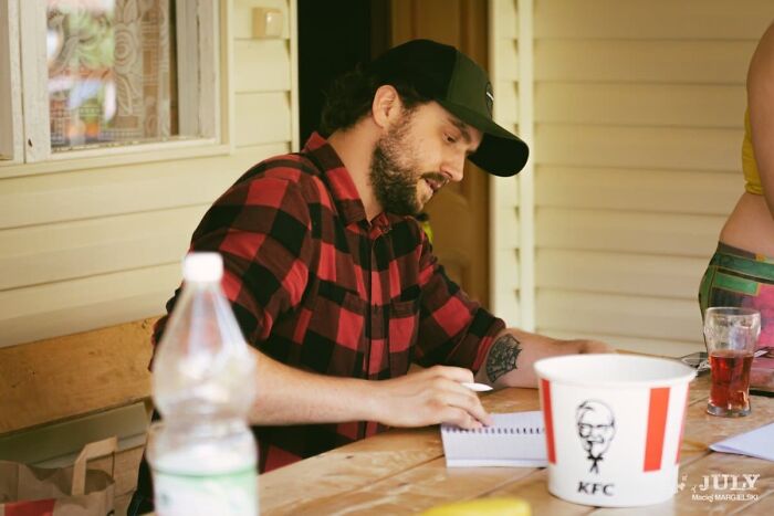 Poland Holds An Event On 4th Of July Where Everyone Pretends To Be American From Ohio