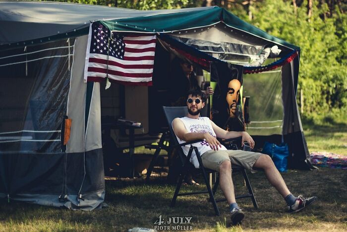 Poland Holds An Event On 4th Of July Where Everyone Pretends To Be American From Ohio