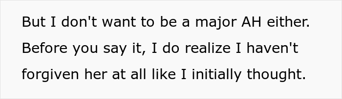 Bride Considers Deleting Her Friend's Engagement Photos, The Internet Supports Her Bride Considers Deleting Her Friend's Engagement Photos, The Internet Supports Her