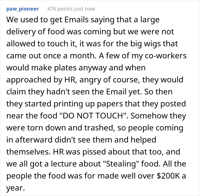 High-Paid Yet Freebie-Loving Top Manager Comes For Office Checkup, Sees Some Pizzas Bought For Staff And Steals It All High-Paid Yet Freebie-Loving Top Manager Comes For Office Checkup, Sees Some Pizzas Bought For Staff And Steals It All