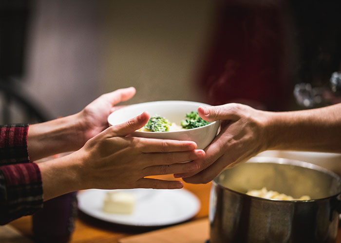 “I Really Don’t Care”: Dad Is Praised For Punishing Bully Son With Vegan Meals “I Really Don’t Care”: Dad Is Praised For Punishing Bully Son With Vegan Meals