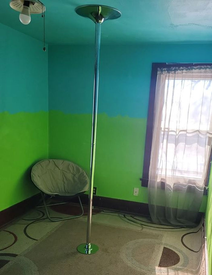 I Thought This Post Belonged Here. But My Boyfriend's Sister Just Painted And Redid One Of Our Rooms In The House. The Room Is Painted Like 3 Different Colors And There's An Accent Wall That's Just Gray