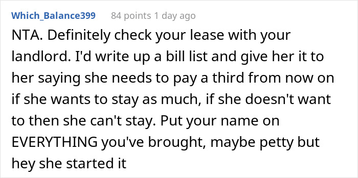 Drama Ensues After This Guy Tells Roommate His Entitled Girlfriend Can't Stay Over Anymore Drama Ensues After This Guy Tells Roommate His Entitled Girlfriend Can't Stay Over Anymore