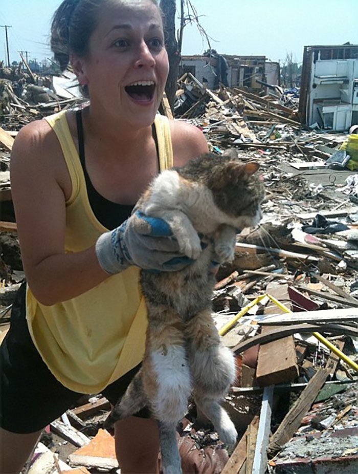 Encontró a su gato 16 días después de un tornado