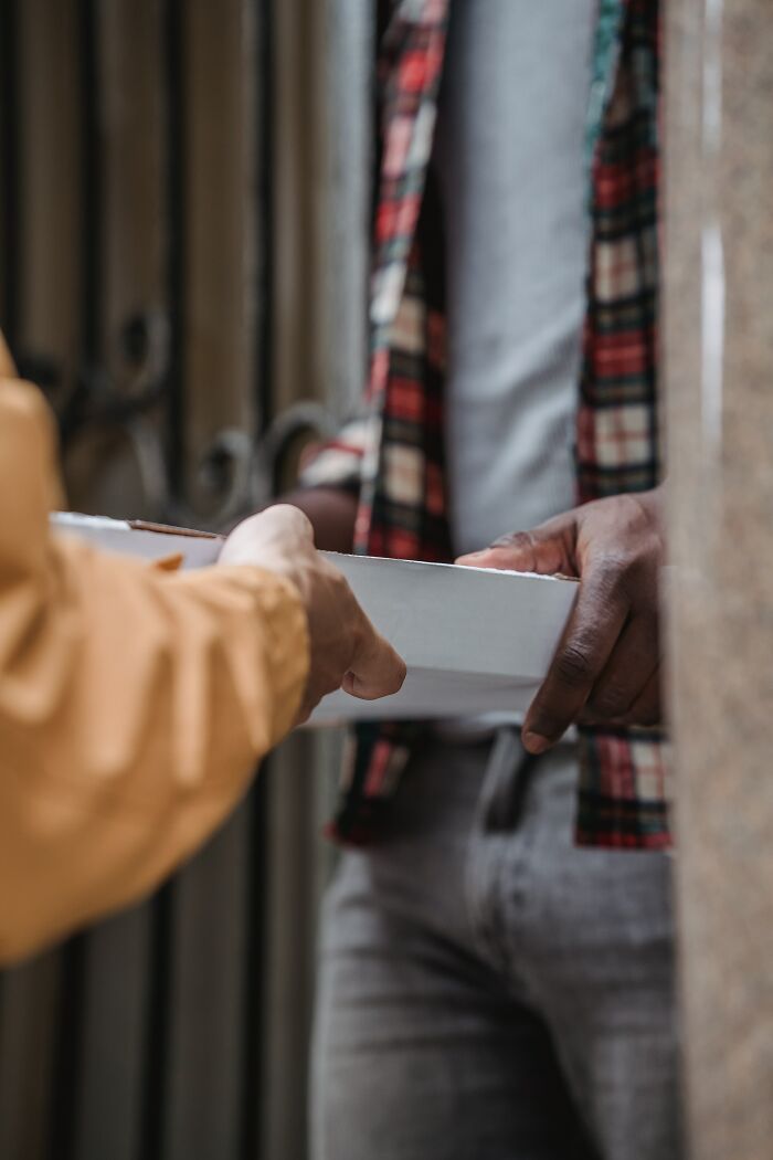 A Person Asked Our Community To Share Their Creepiest Work Stories, And 30 Pandas Answered