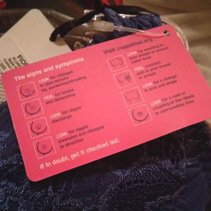 Mi sujetador vino con una etiqueta que dice cómo comprobar si tienes cáncer de mama