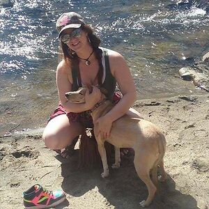 emilybarney827 avatar