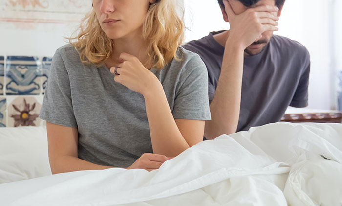 Mother-In-Law Wants To Sleep In Couple's Bed, Can't Take 'No' For An Answer And Starts Marital Drama